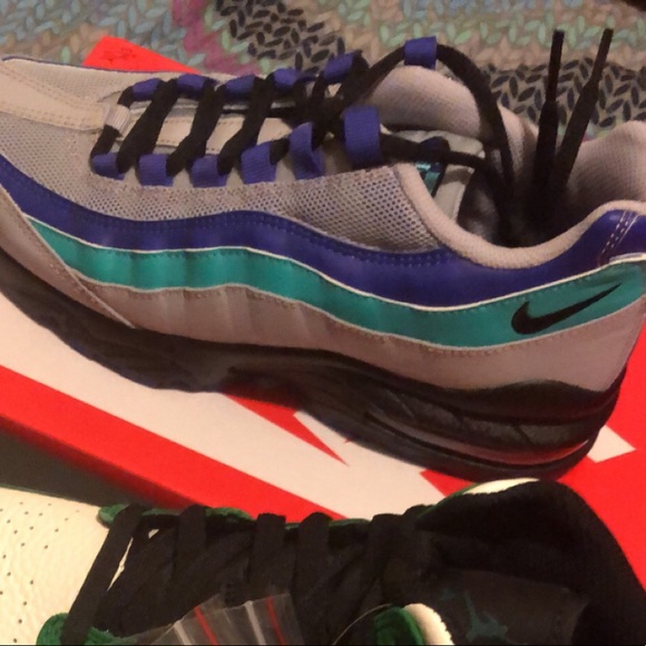 Airmax - Picture 1 of 1